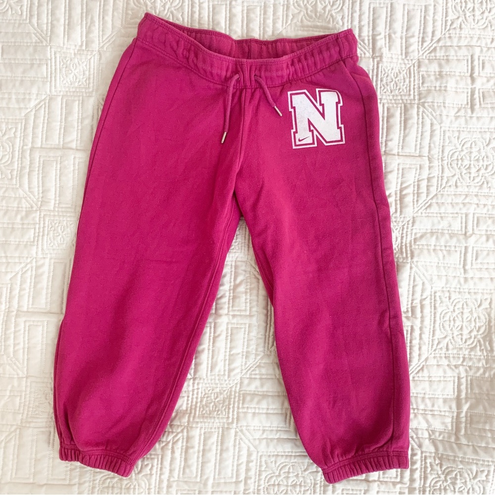 Nike cropped fuschia Sweatpants